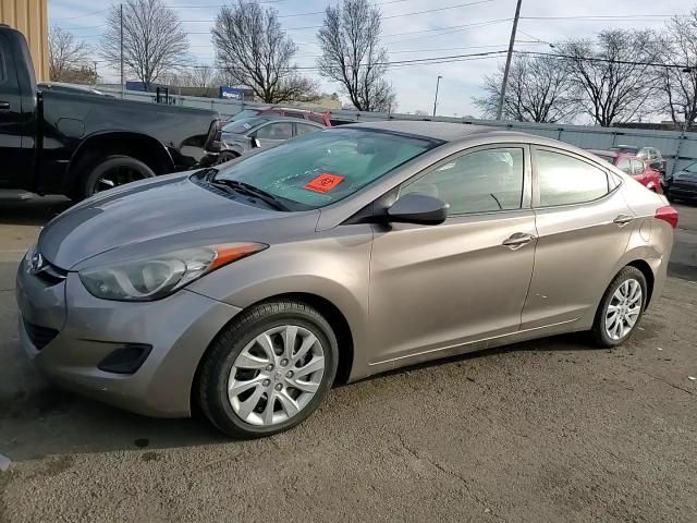 2011 Hyundai Elantra - Image 11