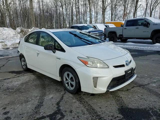 2013 Toyota Prius - Image 10