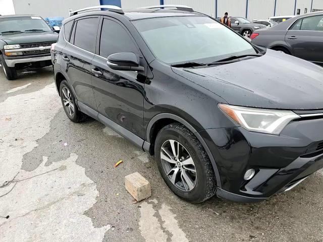 2017 Toyota RAV 4 - Image 14