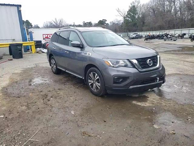 2017 Nissan Pathfinder - Image 14