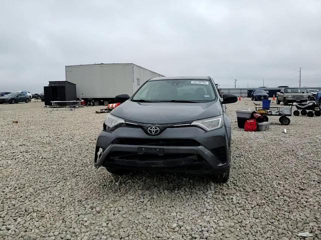 2018 Toyota RAV 4 - Image 12