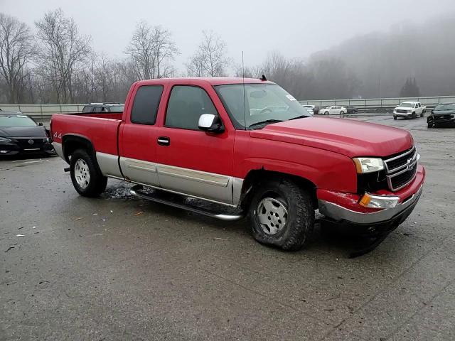 2007 Chevrolet Silverado - Image 10