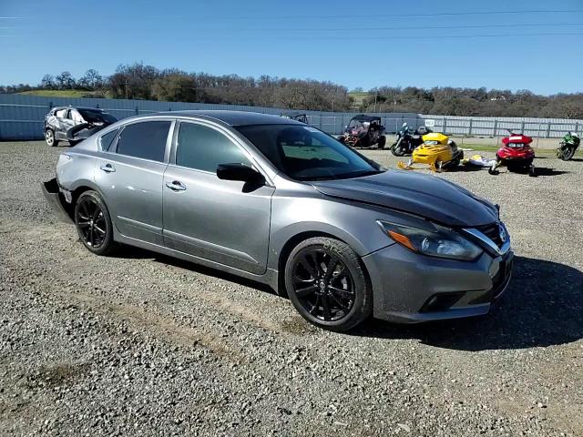 2017 Nissan Altima - Image 11