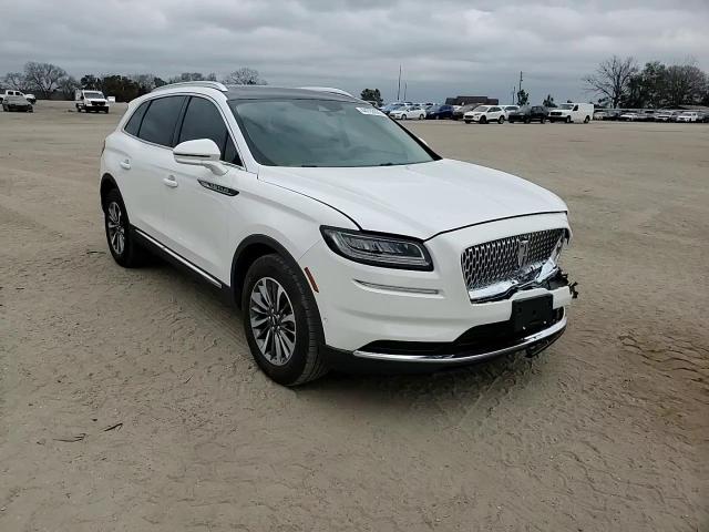 2022 Lincoln Nautilus - Image 11
