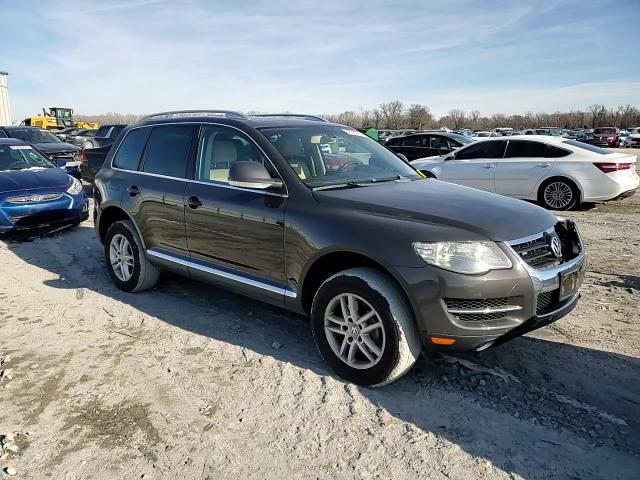 2008 Volkswagen Touareg - Image 11