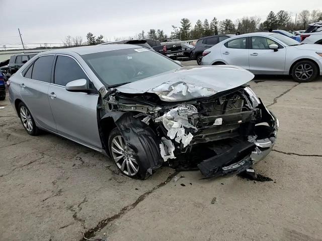 2016 Toyota Camry - Image 11