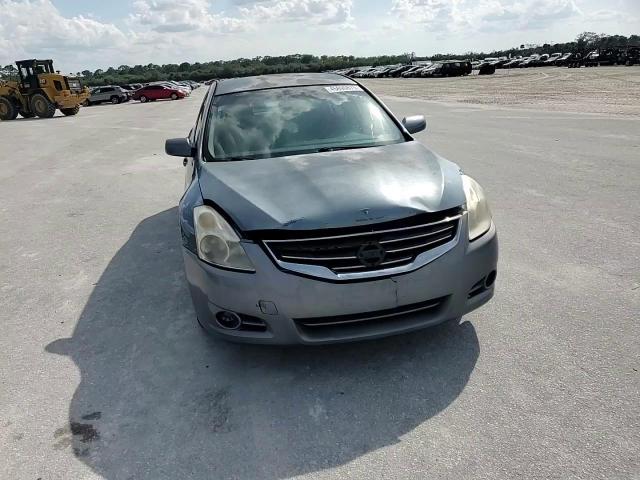 2012 Nissan Altima - Image 13