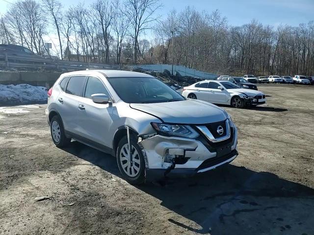 2017 Nissan Rogue - Image 12