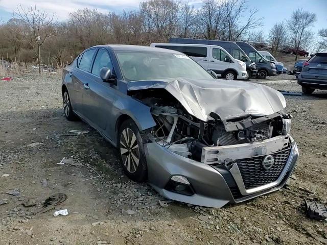 2019 Nissan Altima - Image 11