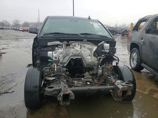 2015 Chevrolet Suburban - Image 11