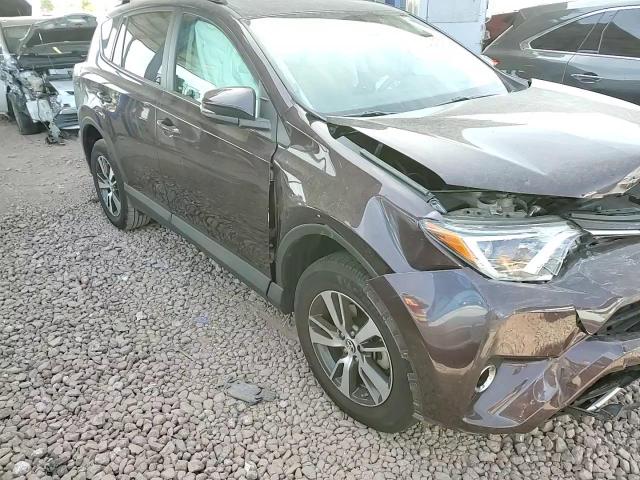 2017 Toyota RAV 4 - Image 12
