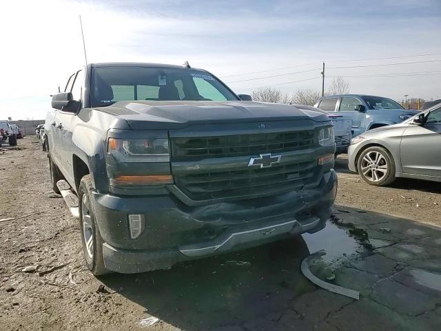 2017 Chevrolet Silverado - Image 11