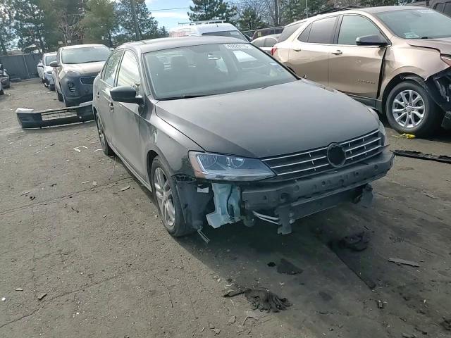 2018 Volkswagen Jetta - Image 11