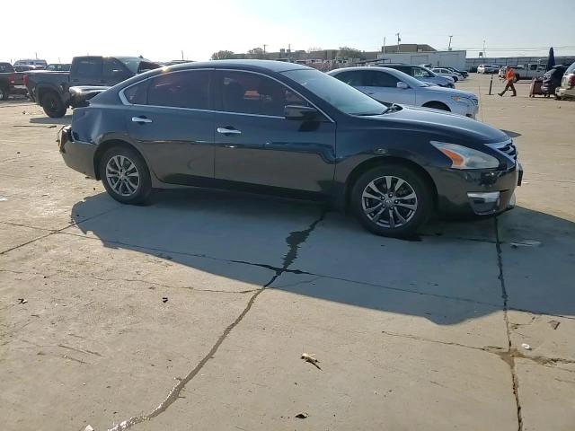 2015 Nissan Altima - Image 14