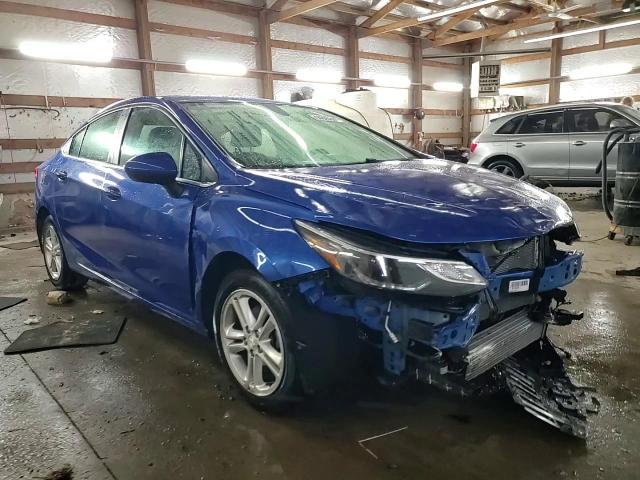 2018 Chevrolet Cruze - Image 14