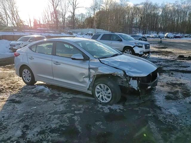 2018 Hyundai Elantra - Image 10