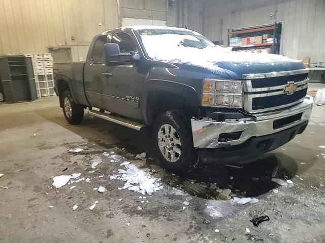 2011 Chevrolet Silverado - Image 11