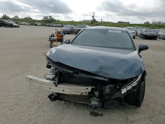 2021 Toyota Avalon - Image 11