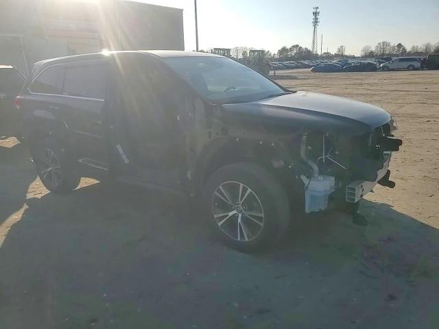 2017 Toyota Highlander - Image 12