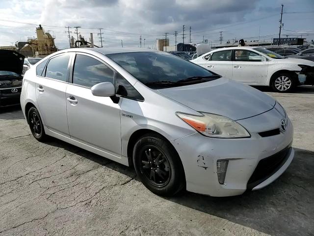 2014 Toyota Prius - Image 11
