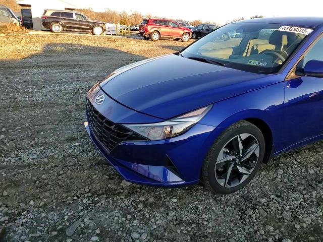 2023 Hyundai Elantra - Image 11