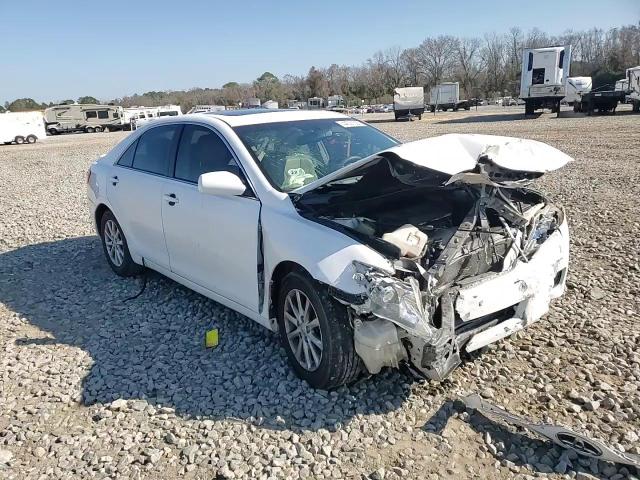 2011 Toyota Camry - Image 11