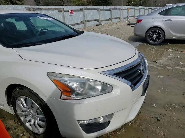 2013 Nissan Altima - Image 13