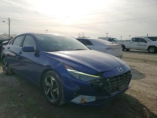 2022 Hyundai Elantra - Image 10