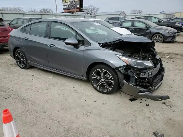 2019 Chevrolet Cruze - Image 10