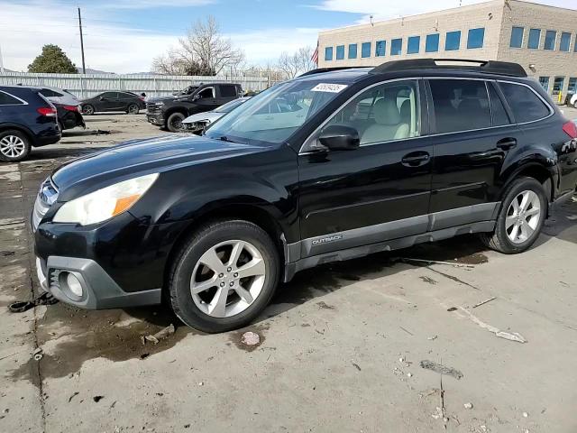 2013 Subaru Outback - Image 14