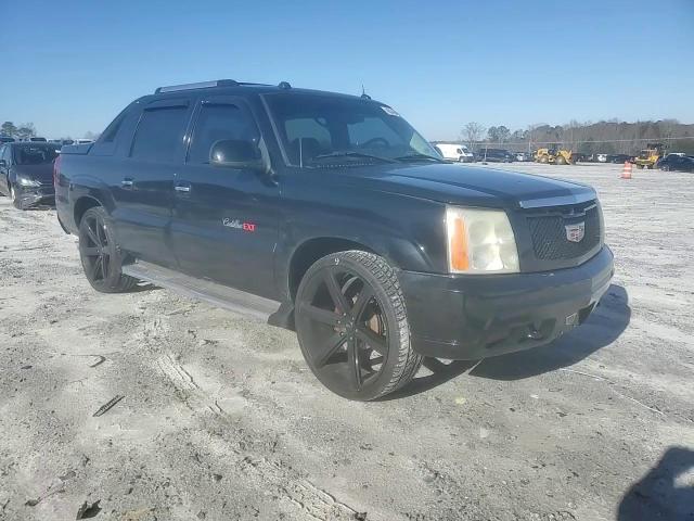 2005 Cadillac Escalade - Image 11