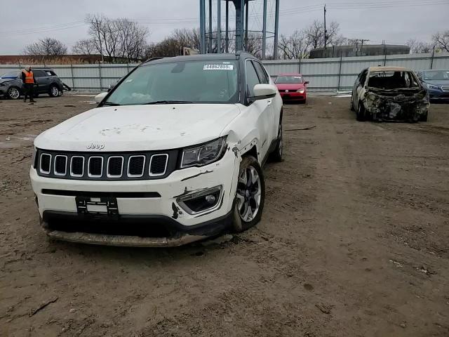 2019 Jeep Compass - Image 11