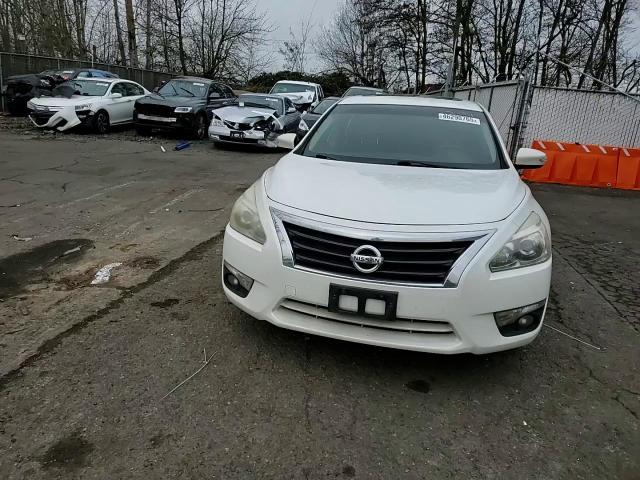 2013 Nissan Altima - Image 10