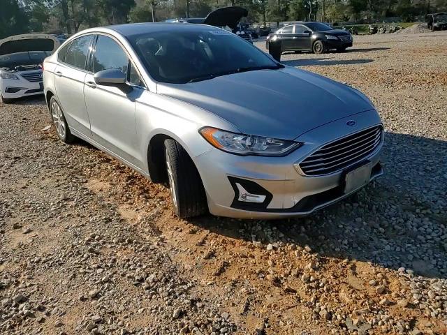 2020 Ford Fusion - Image 11