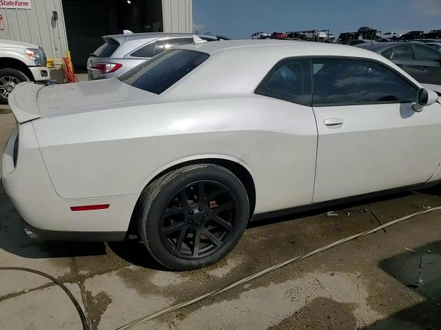 2015 Dodge Challenger - Image 14