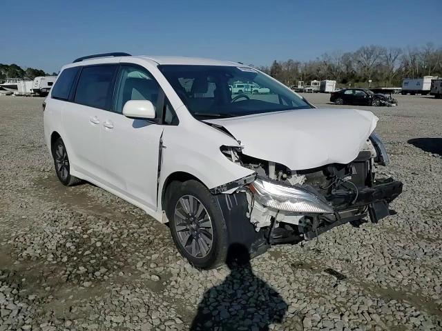 2018 Toyota Sienna - Image 12