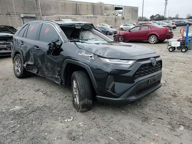 2024 Toyota RAV 4 - Image 12