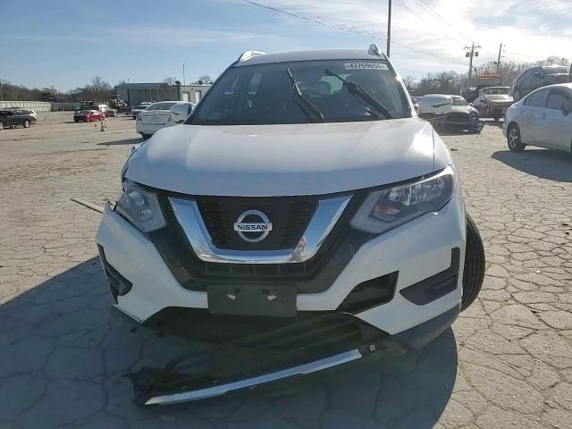 2017 Nissan Rogue - Image 12