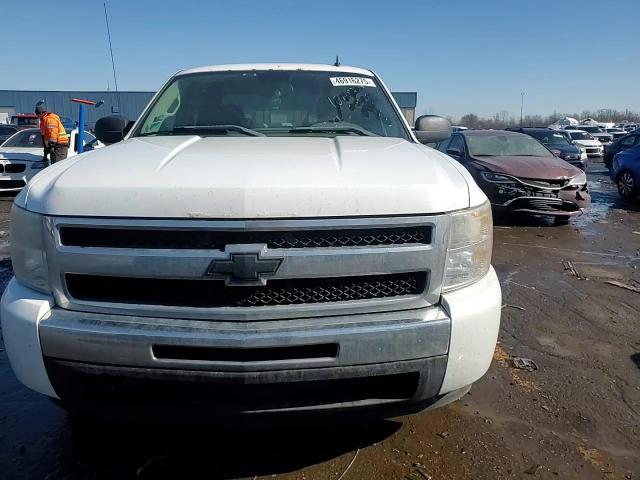 2011 Chevrolet Silverado - Image 11