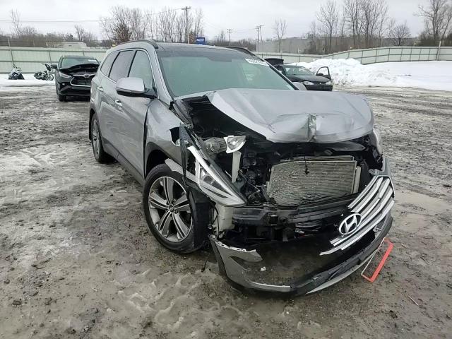2015 Hyundai Santa Fe - Image 12