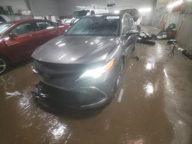 2021 Toyota Camry - Image 13