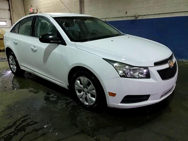 2012 Chevrolet Cruze - Image 13