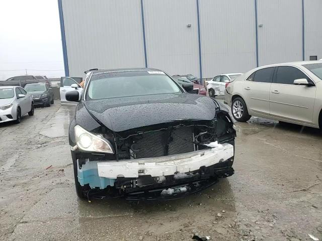 2012 Infiniti M - Image 13
