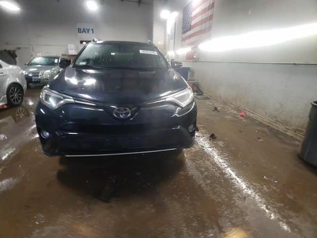 2018 Toyota RAV 4 - Image 13