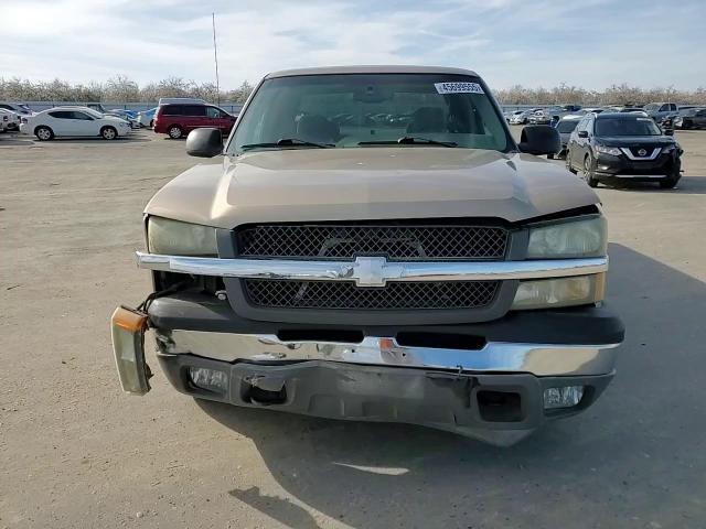 2004 Chevrolet Silverado - Image 11