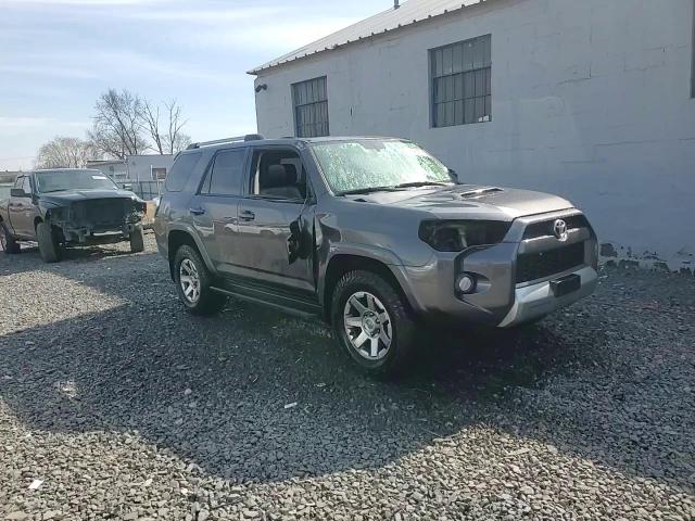 2015 Toyota 4Runner - Image 14