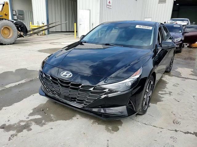 2023 Hyundai Elantra - Image 13
