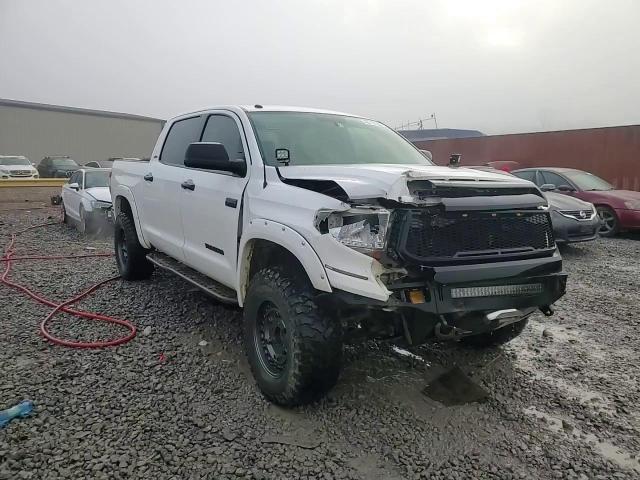 2017 Toyota Tundra - Image 13
