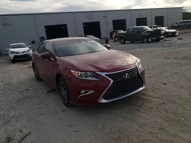 2017 Lexus ES - Image 10