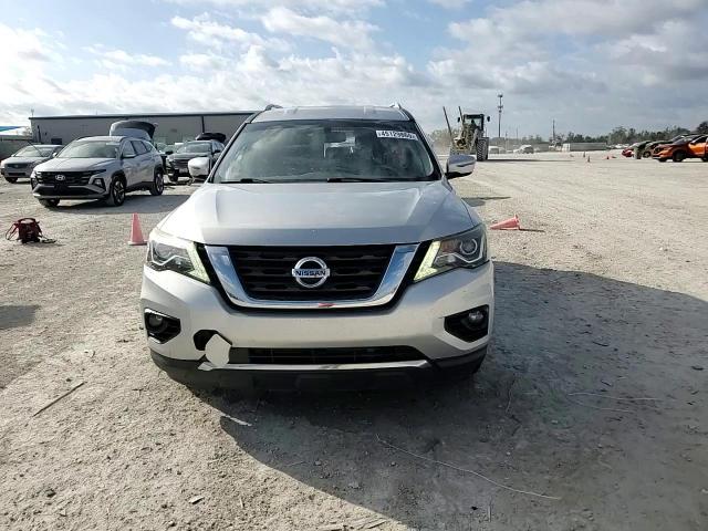 2017 Nissan Pathfinder - Image 14